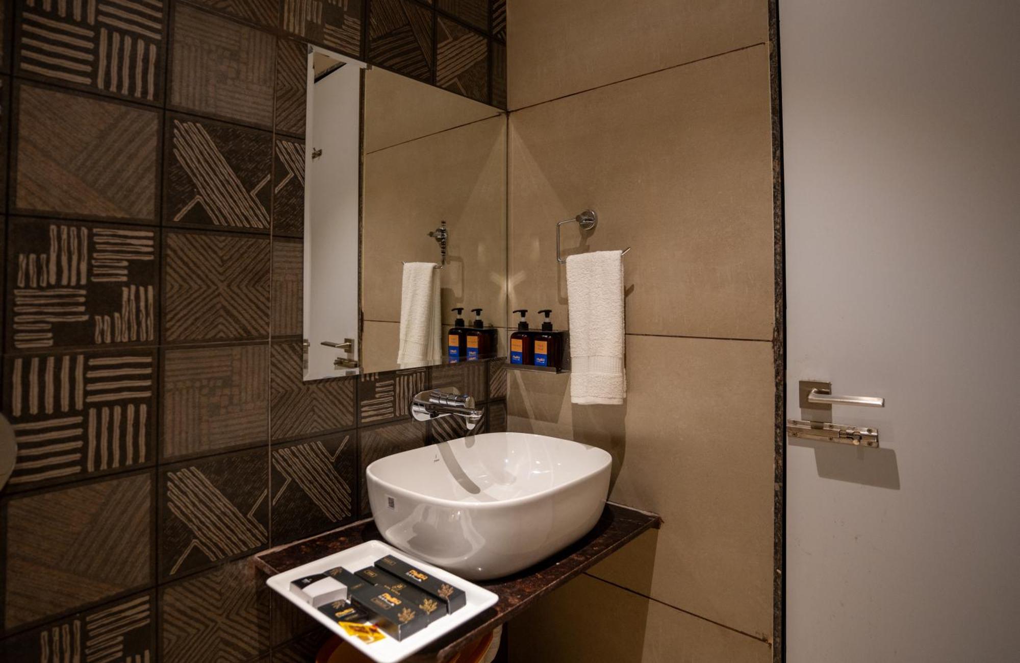 Hotel Alba Inn, Indore Eksteriør billede