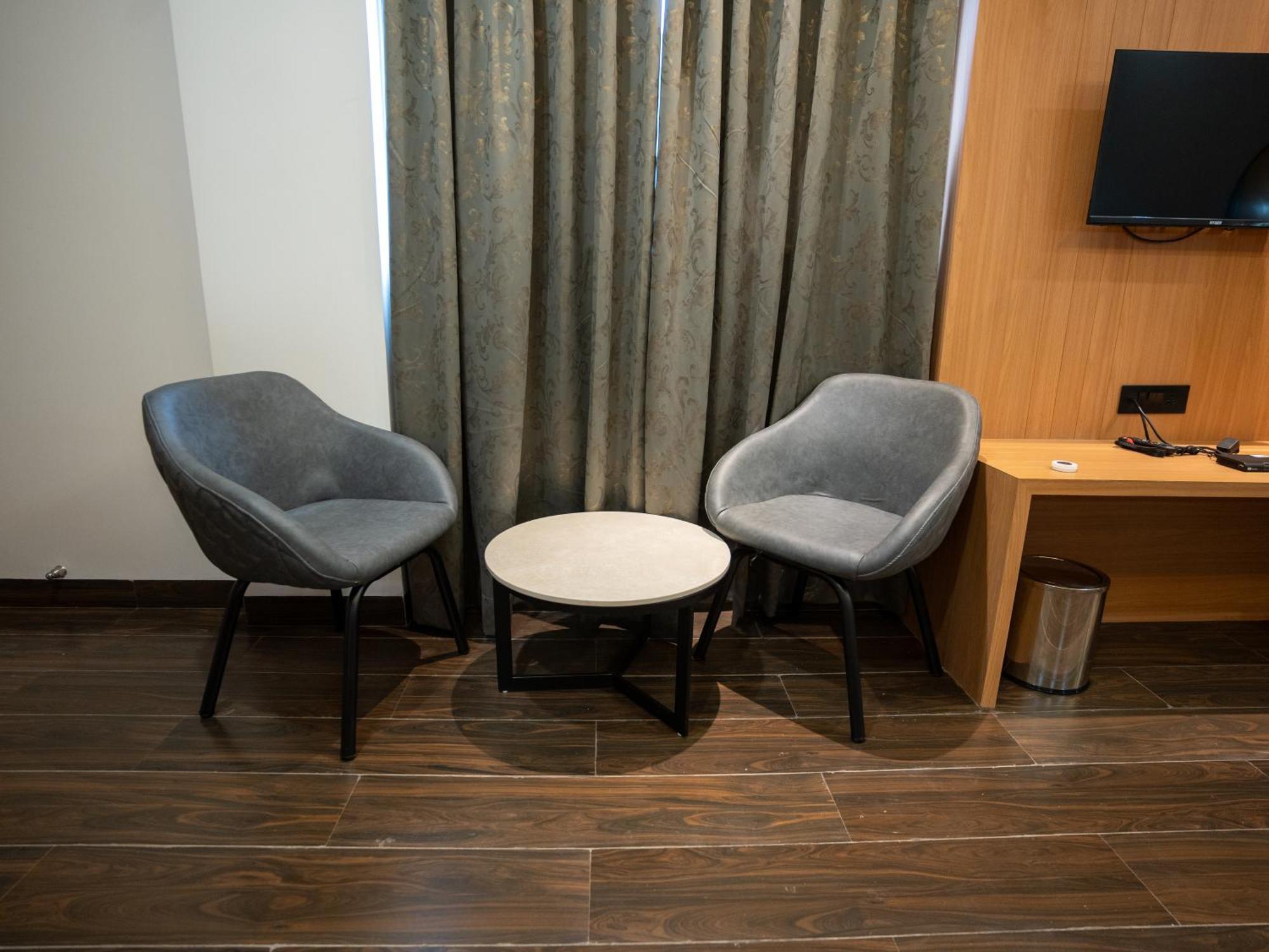 Hotel Alba Inn, Indore Eksteriør billede